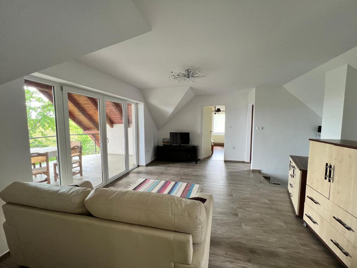 'New' Sunkissed Villa On The Old Hill Balatonalmádi Exteriör bild